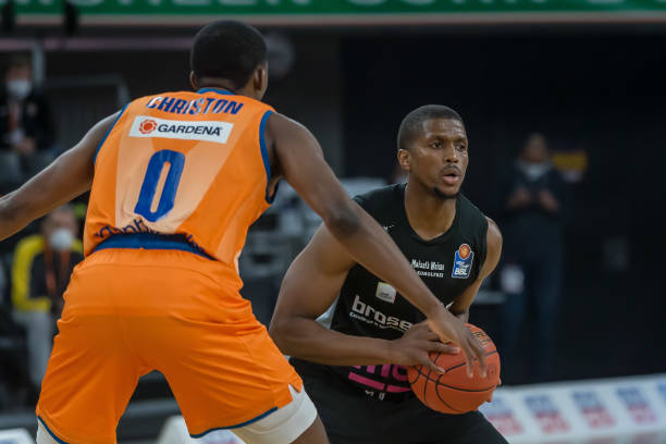 的背后是共 的背后是共