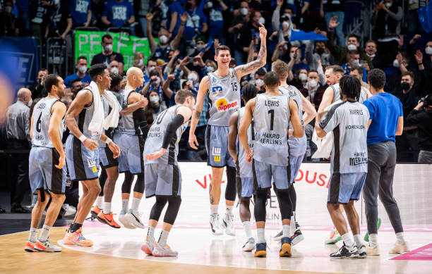 积极拥抱 积极拥抱