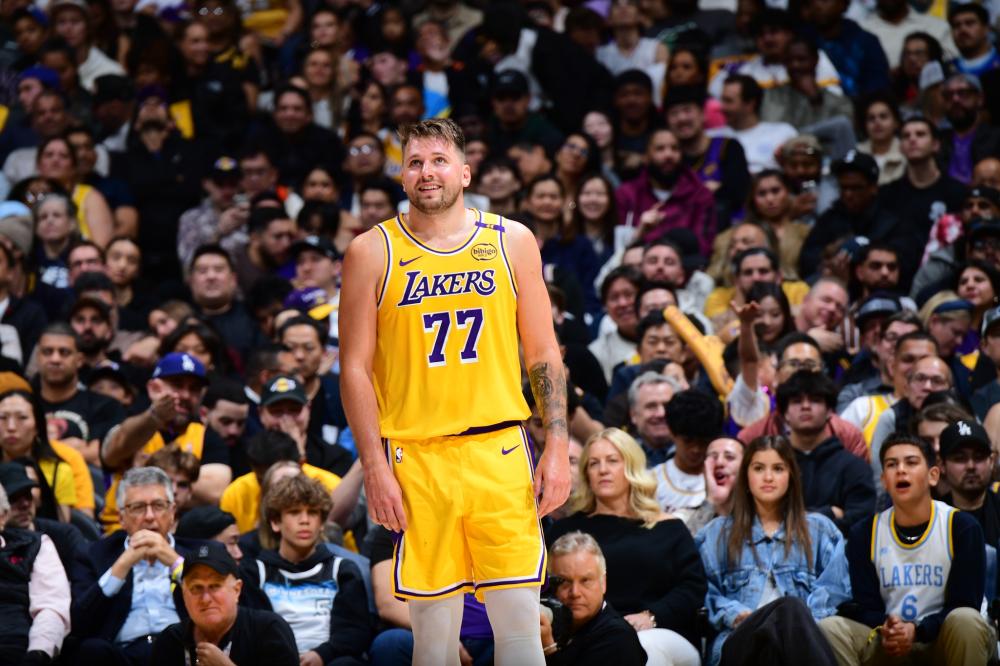 持比分优势 持比分优势