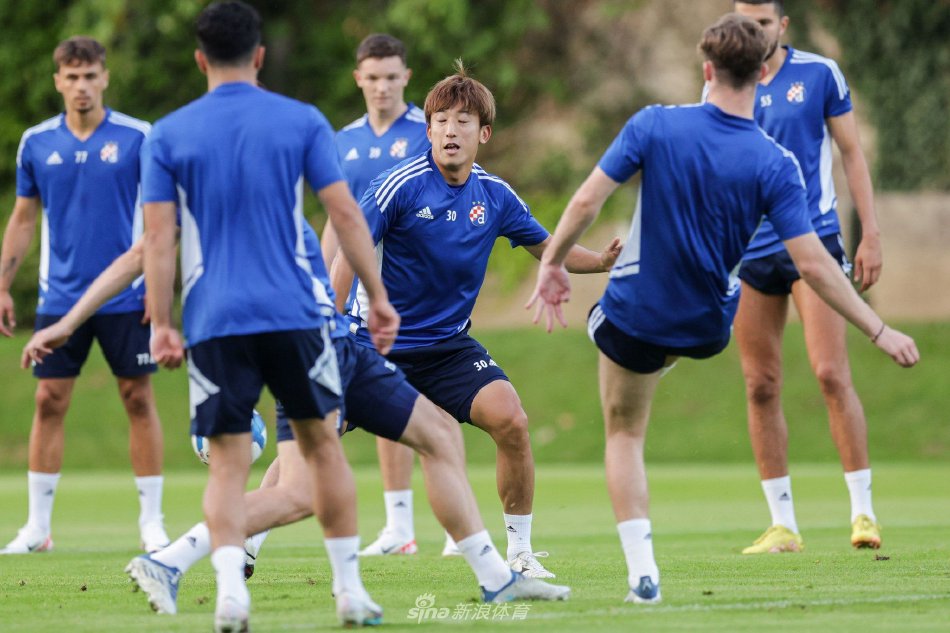 段展现出执 段展现出执